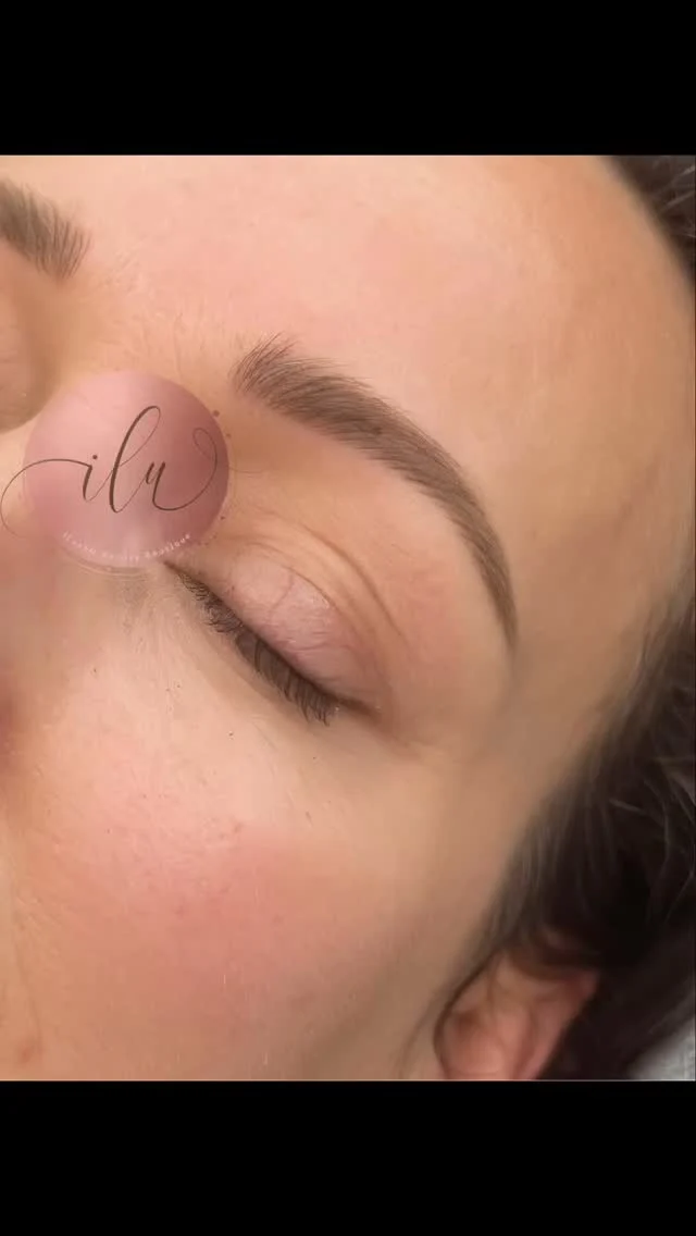 ~Microblading touch up~

Get your brows all freshened up with your annual touch up for this holiday season. December is literally around the corner 🙀🎅🏼. 

🎄Looking for holiday ideas, purchase a gift card for those you love from iLashU and give the gift of beauty 😘 

#microblading #naturalbrows #naturalbeauty